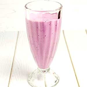 Коктейль молочный со смородиной 250 мл