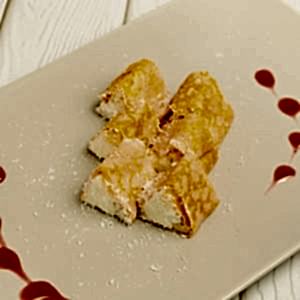 Клубничный ролл с ананасом